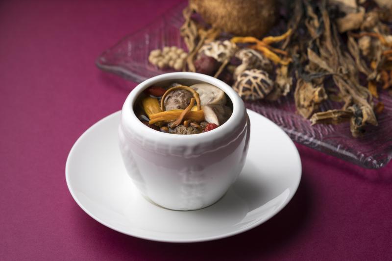 CantoneseEN KEN TAKASE-Original Shojin steamed soup made with several kinds of dried vegetables and mushrooms
